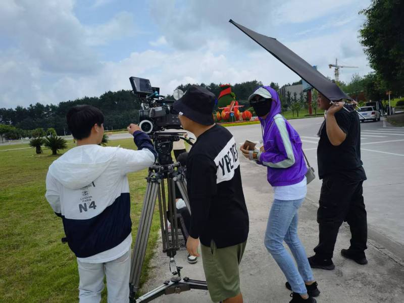 荣县宣传片拍摄公司搭建HDR色彩矩阵：科学还原品牌色谱DNA